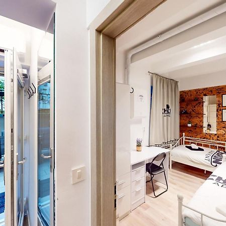 Chaplin Apartment - Free Garage Parking Любляна Екстер'єр фото